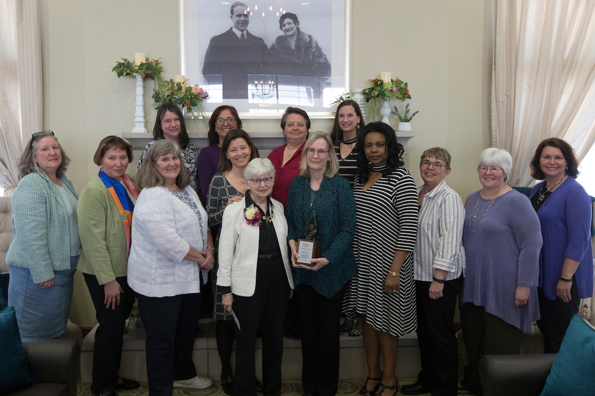 Missouri Sandt Econnection Nominate Someone For Woman Of The Year Women’s Advocate Award