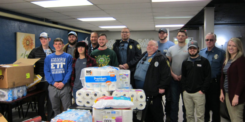 Students, police deliver for Rolla Mission