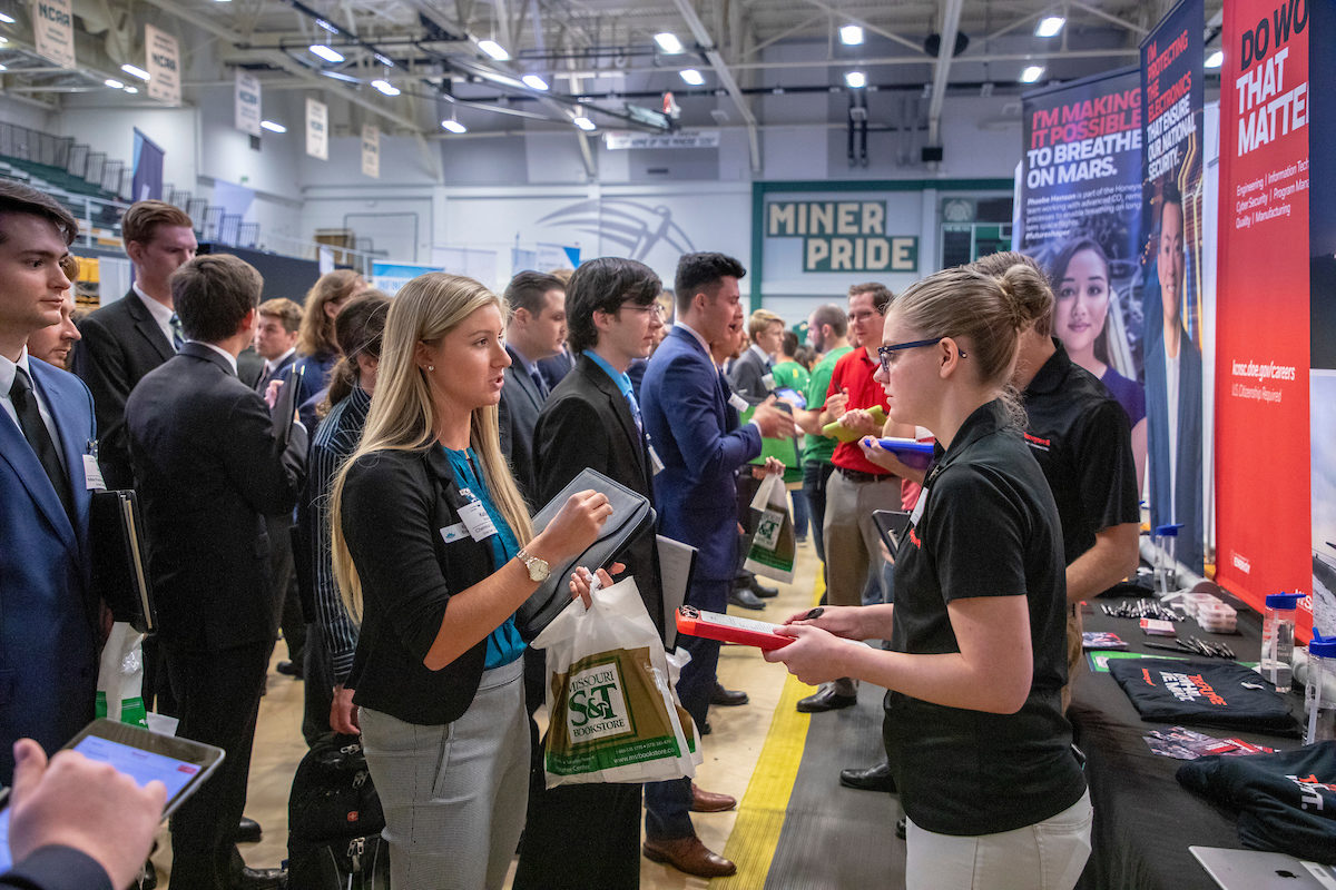 Missouri S T EConnection Volunteer For Career Fair