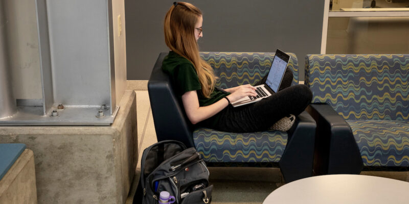 The 14 Habits of Top College Students (Tips to share with your student)