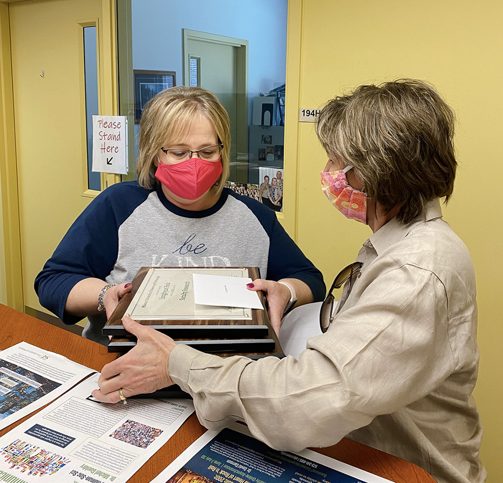 Missouri S&T – eConnection – Award plaques delivered to faculty