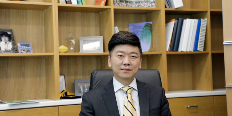 Yang to lead Center for Biomedical Research