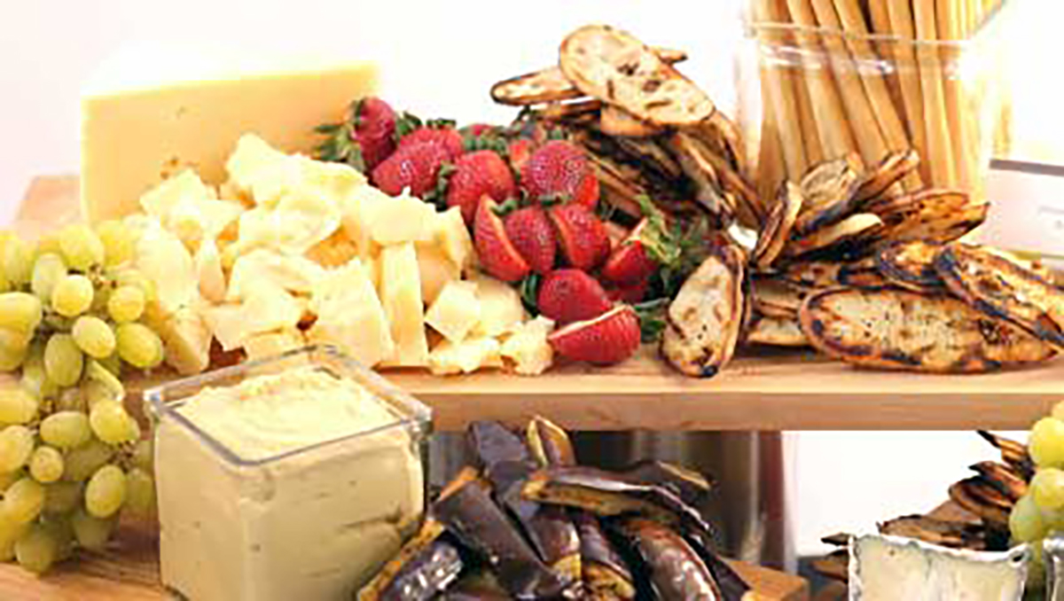 Breads, fresh fruit and cheeses