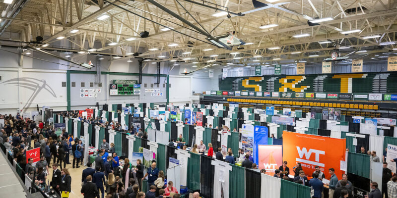 Volunteer for the 2025 Fall Career Fair