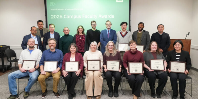 26 faculty honored for excellence 