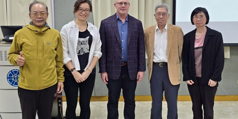 Epting presents on ethics and sustainability in Asia