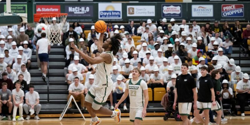 Cheer for the Miners at faculty and staff appreciation day Feb. 7