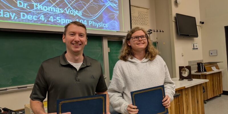 Summers, Rischbieter receive physics’ Outreach Award