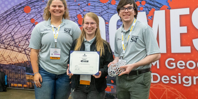 Students win first place at international materials conference