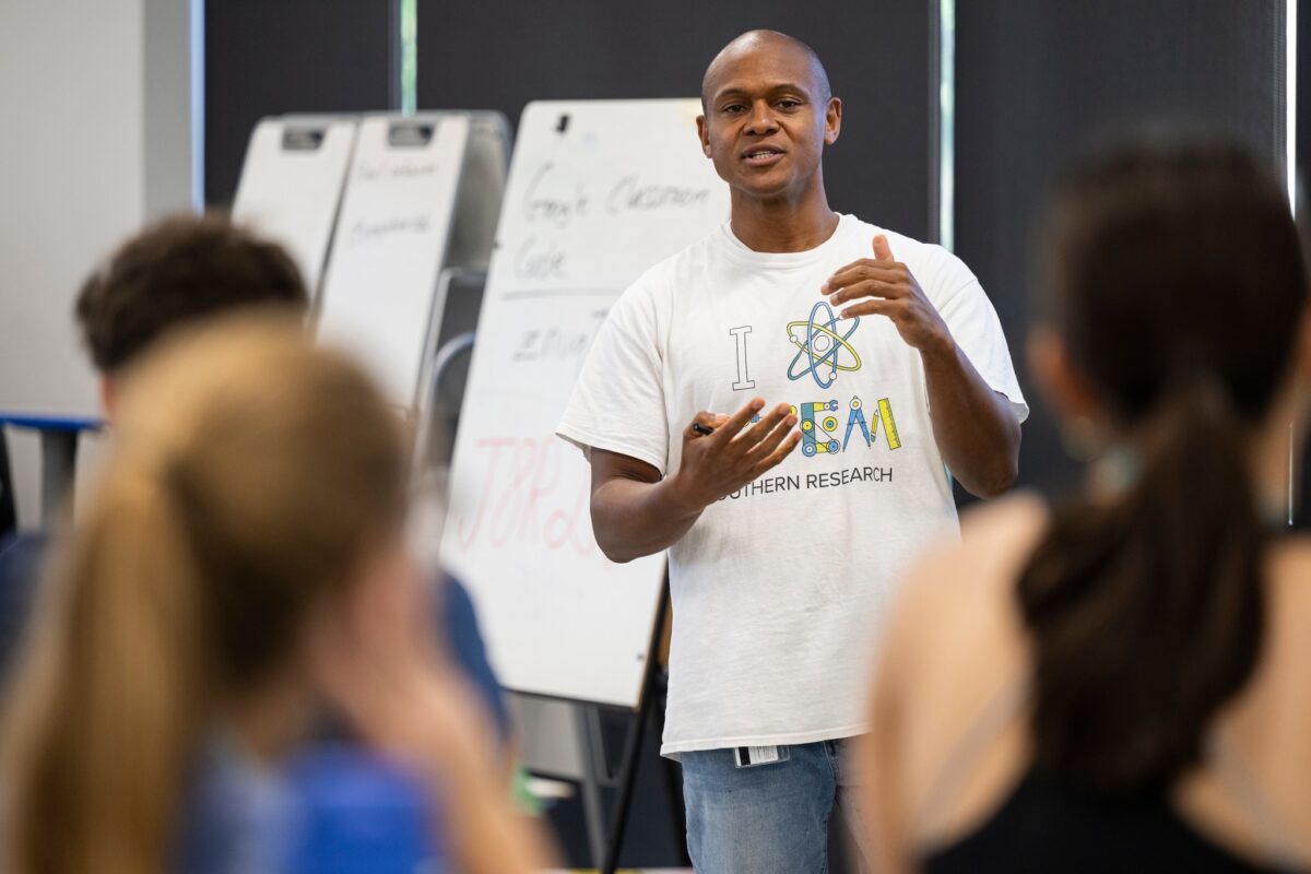 Justin Sanders speaks to students.