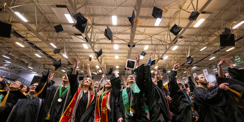 Faculty and staff invited to May commencement