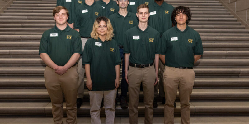 Missouri S&T students exhibit research to state legislators