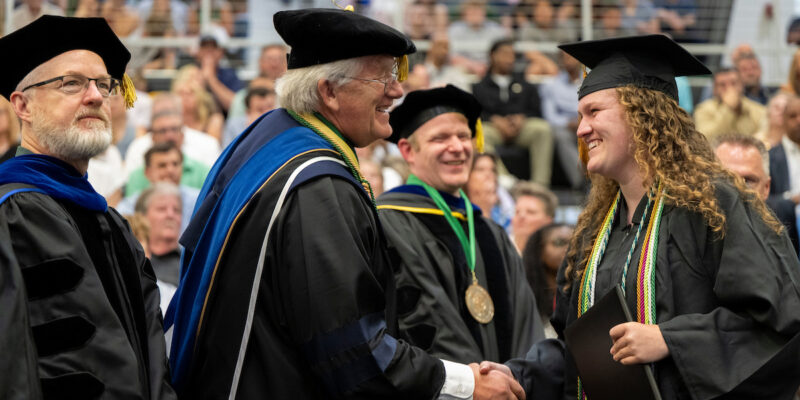 Register to participate in fall commencement ceremonies